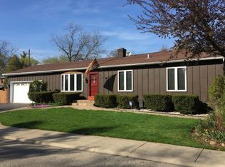 1203 N Lake Shore Dr, Round Lake Beach, IL 60073