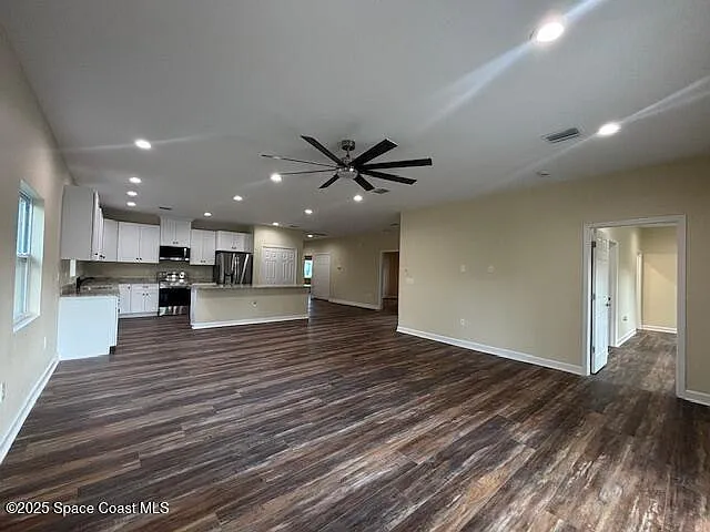 3250 San Jose Ave SE — Photo 8
