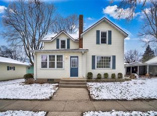 101 Hall Ave, Lowden, IA 52255