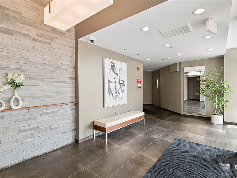 150 Dorchester Ave #611 — Photo 34