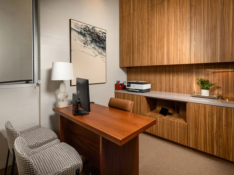 Evani 3223 Wilshire — Photo 11