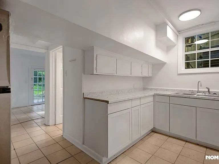 509 Lorenz Blvd #D — Photo 14