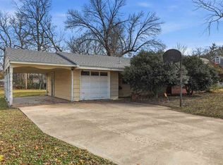 549 N 11th St, Ponca City, OK 74601