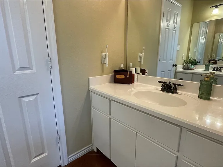 3689 Holick Ln — Photo 9