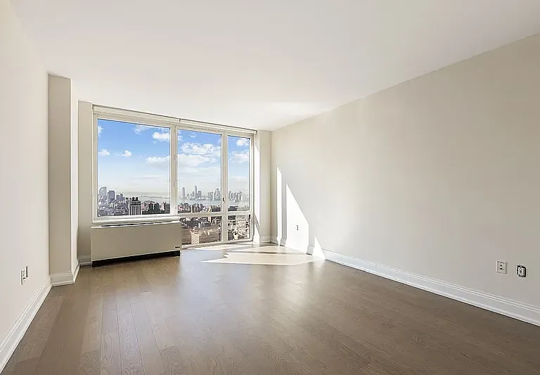 125 W 31st St #G — Photo 9