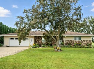 94 Lombard St, Clarence, IA 52216