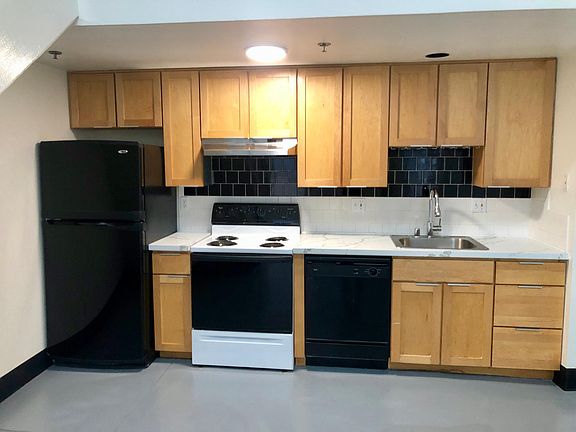 5th image of 8 Bernice St Unit 106