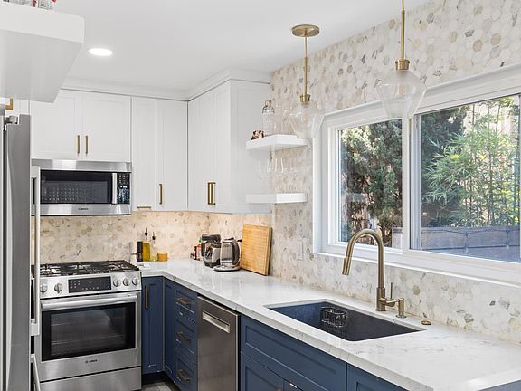 4th image of 784 Opal St