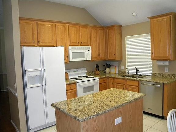 2nd image of 527 Deerwood Dr