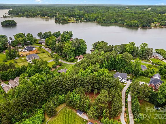 4th image of 127 Palos Verde Dr