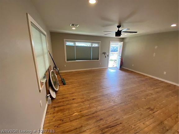 5th image of 16787 Savage Rd