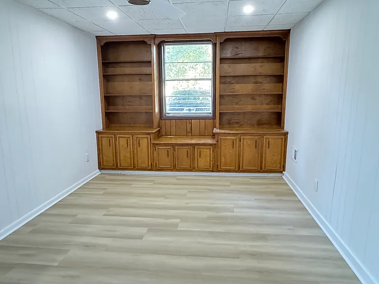723 Sheffield Rd — Photo 6