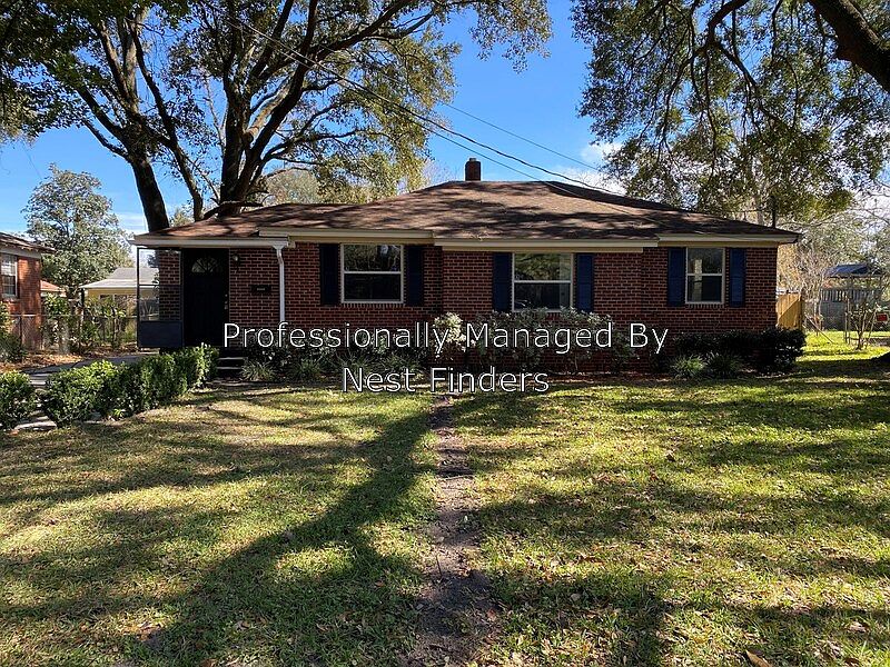 1st image of 2883 Seville Ct