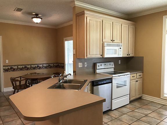 2nd image of 112 Shalimar Dr