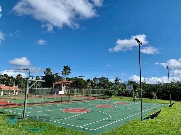 327 Calle Camino Del Prado, Cidra, PR 00739