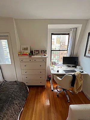 4th image of 248 10th Ave #Penthouse D