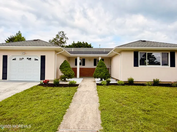 20 Marathon Street, Toms River, NJ 08757