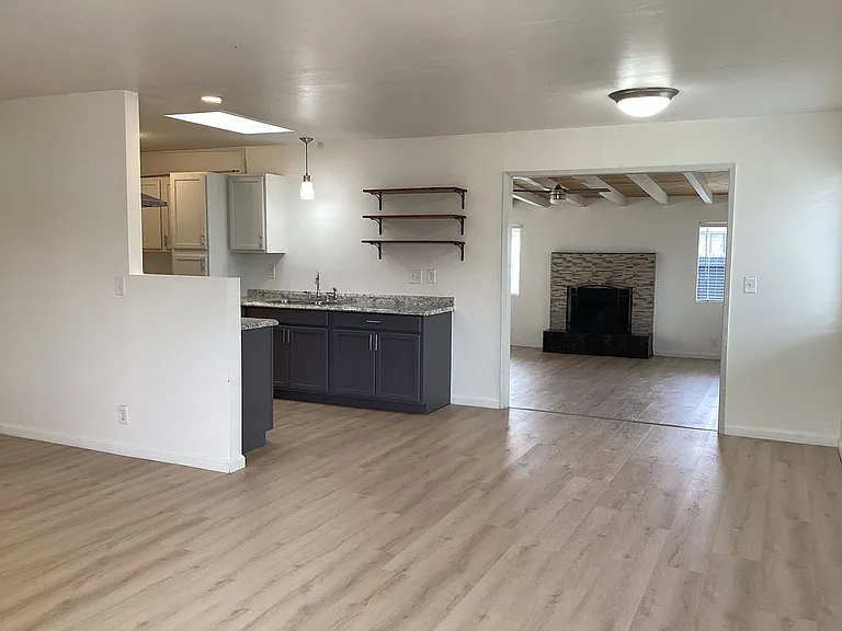 600 N Y St — Photo 7