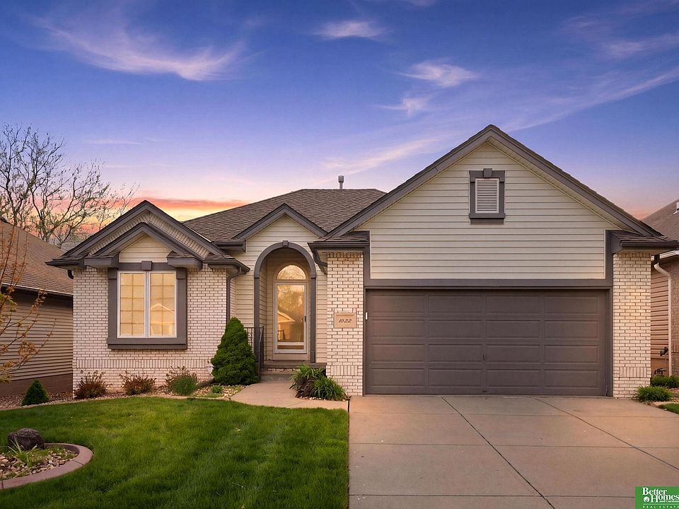 1st image of 10032 S 172nd Cir
