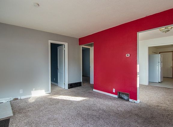 5th image of 7911 Elm Ave