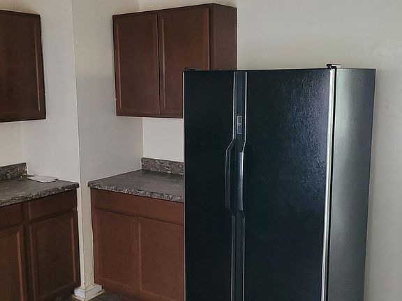 5th image of 4934 Leone Dr