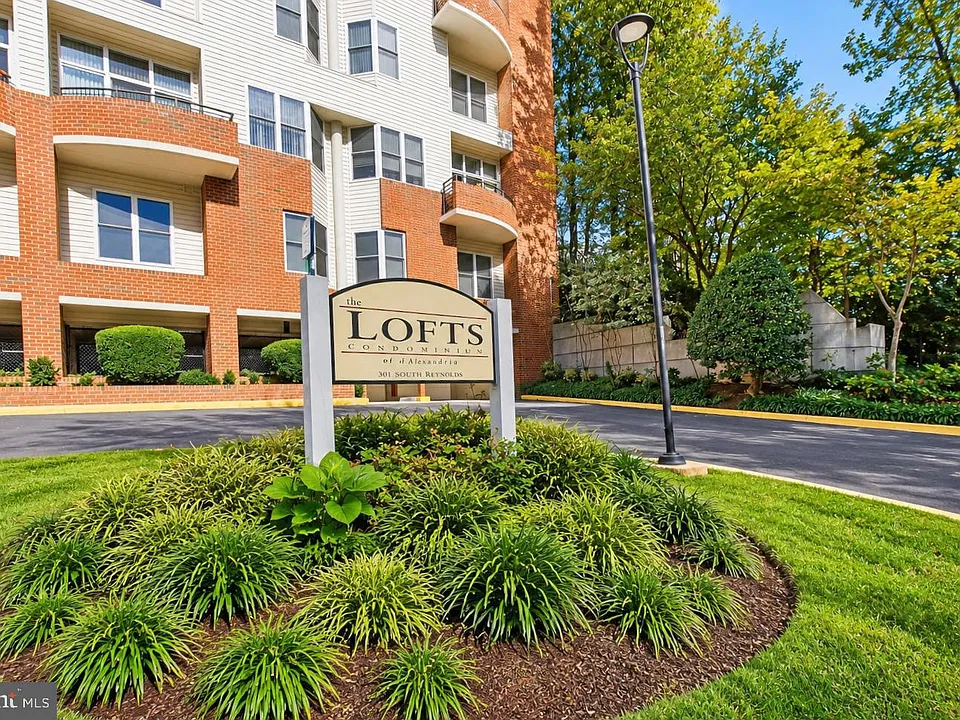 301 S Reynolds St #205