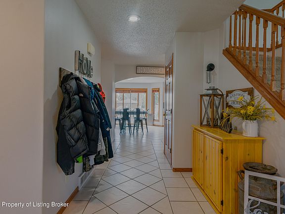 4th image of 1099 19th St W