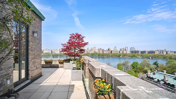 Sold by Susan Penzner Real Estate | media 35