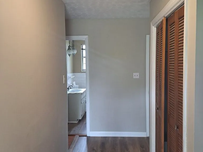 10831 Sonja Dr — Photo 2