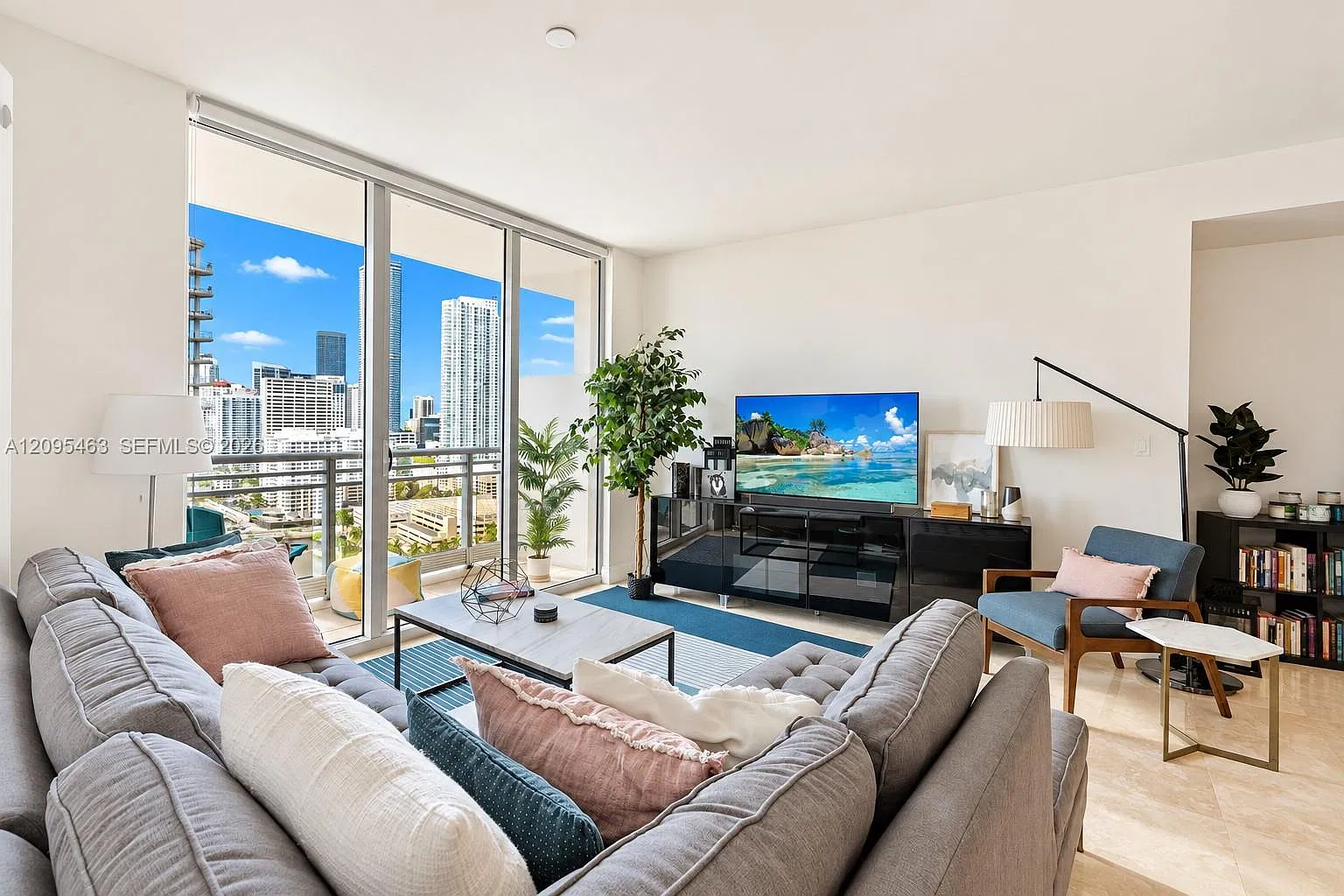 1 bed, 1.5 bath, 1031 sqft, $3,800 — Photo 4
