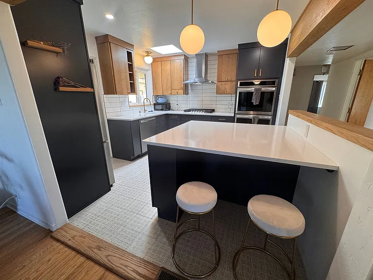 2908 San Rafael Ave SE — Photo 3