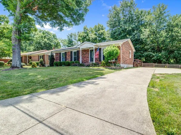 1204 Meadowridge Trl, Goshen, KY 40026