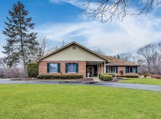 570 Saint Andrews Ln, Inverness, IL 60067