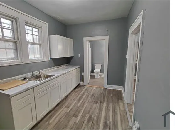 6408 Sparta Ct, Saint Louis, MO 63133