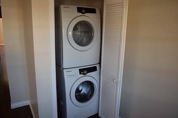 2nd image of 2092 Wallace Ave