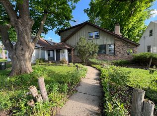 311 E 11th St, Sterling, IL 61081