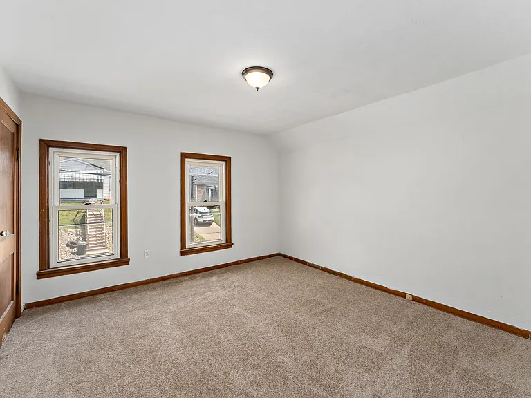 219 Douglas Ave — Photo 22