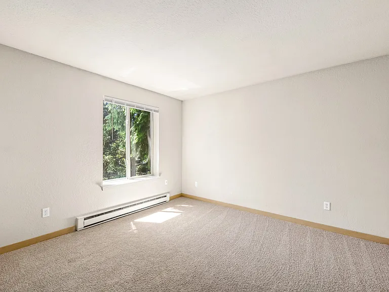 Northline Apartments — Photo 13