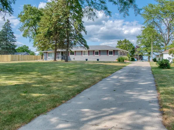6121 E M 71, Corunna, MI 48817