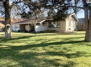 300 E Loomis St, McPherson, KS 67460