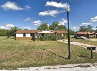 360 Sheri Ln, Roanoke, TX 76262