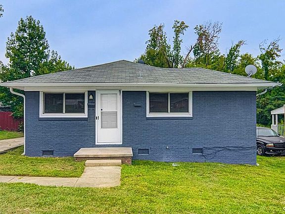 3rd image of 1002 Arbor Dr