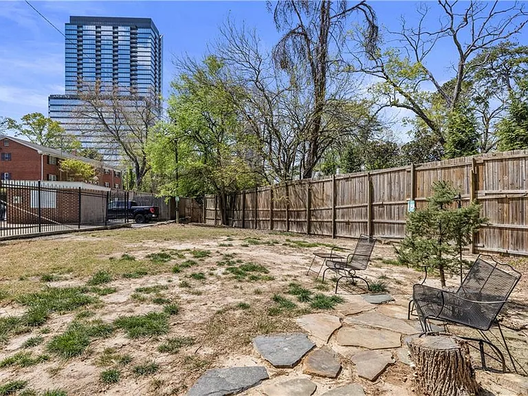 3660 Peachtree Rd NE #A2 — Photo 22
