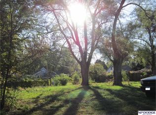 5323 N 8th St, Omaha, NE 68110