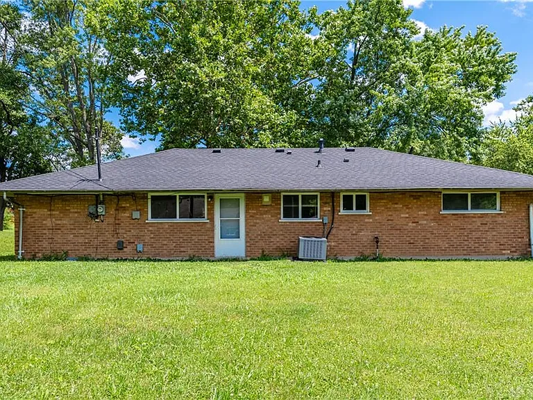 4517 Winchester Dr — Photo 25