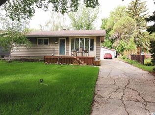 851 2nd St E, Shaunavon, SK S0N2M0