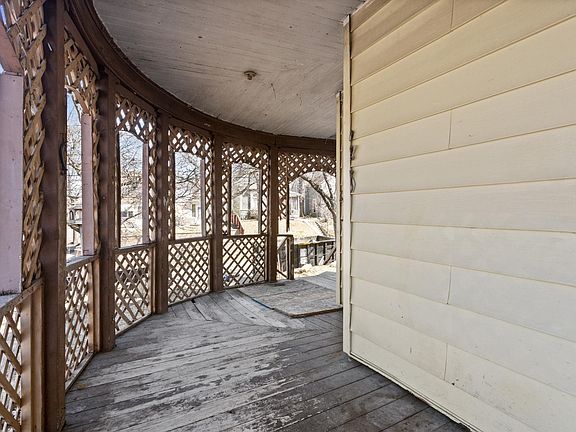 2nd image of 345 Maple St