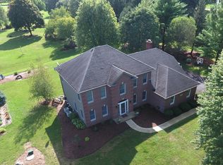 5N805 Crane Rd, St Charles, IL 60175