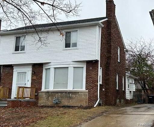 2nd image of 16555 Mendota St