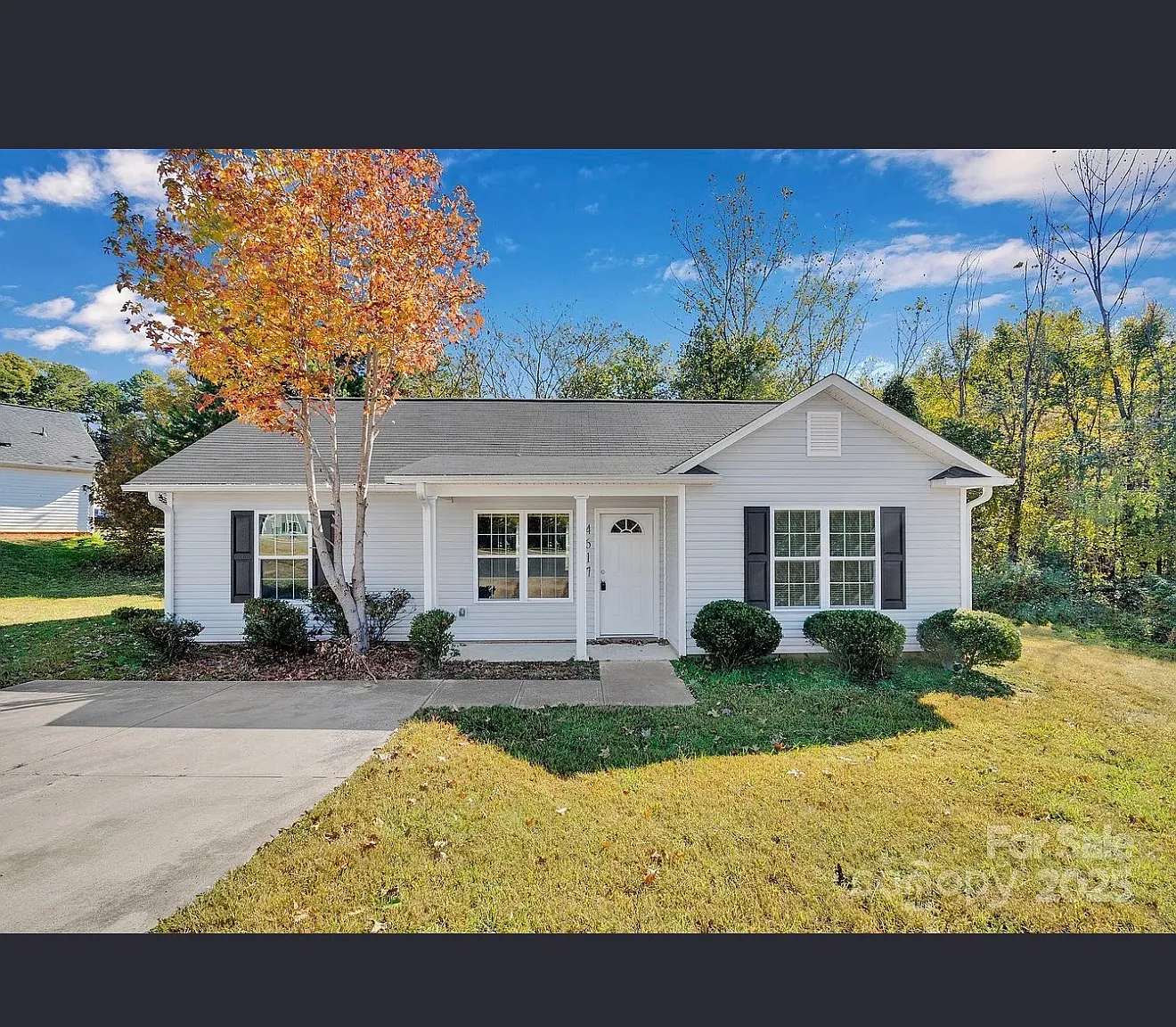 3 bed, 1016 sqft, $1,700 — Photo 1